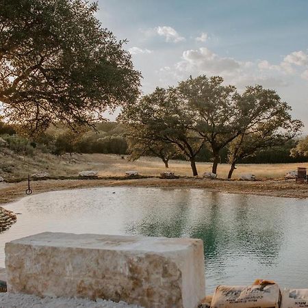 Вилла Hummingbird Haus - Hill Country Views On 20 Acres With Firepit Spring Branch Экстерьер фото