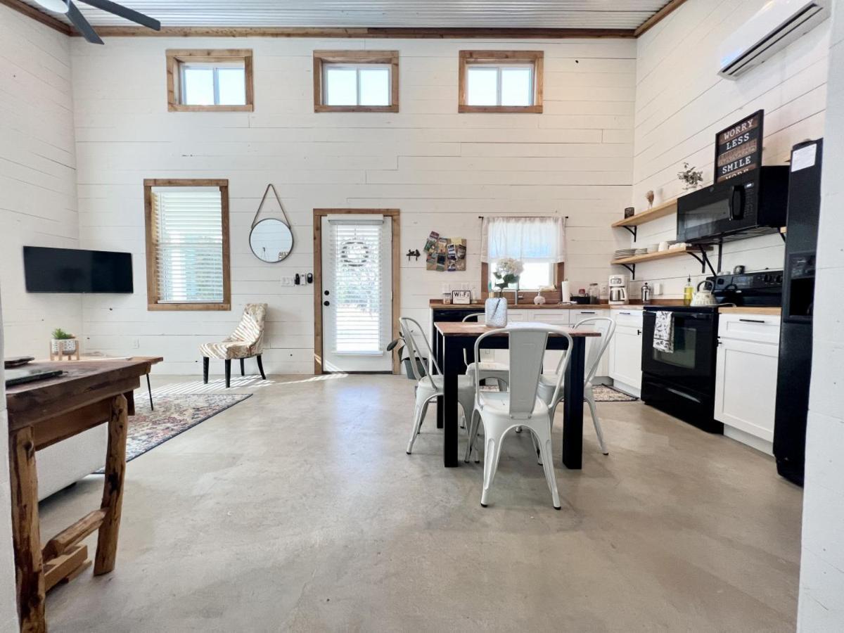 Вилла Hummingbird Haus - Hill Country Views On 20 Acres With Firepit Spring Branch Экстерьер фото